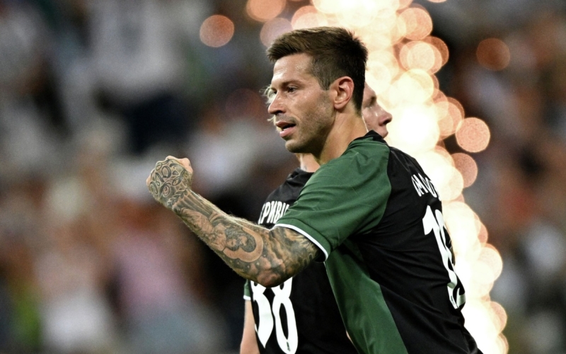 Футболист Смолов заплатил компенсацию потерпевшему по делу о драке в "Кофемании"