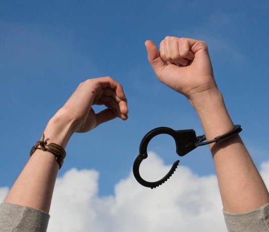 Признаки наркомании и методы лечения