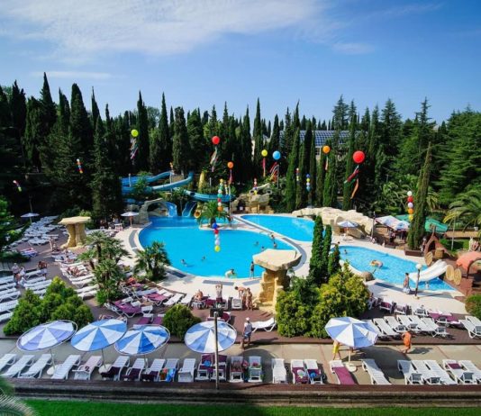 Санатории Сочи: лечить так лечить