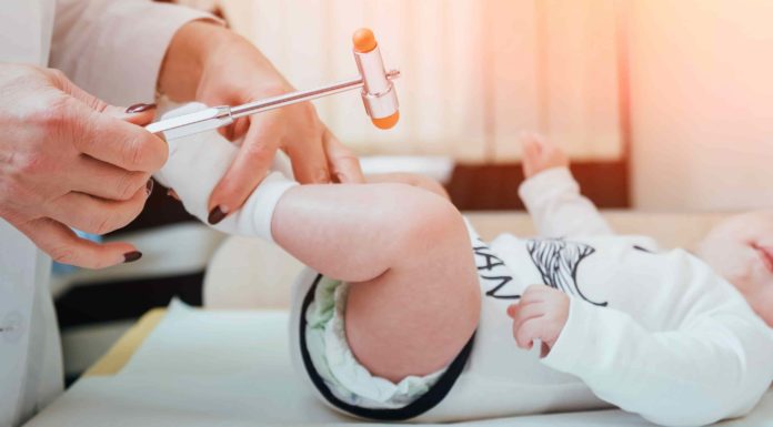 С какими проблемами нужно обращаться к детскому неврологу?