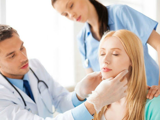 Консультация лор-врача: преимущества осмотра