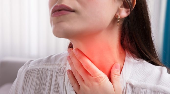 Как лечить горло в домашних условиях