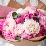 На пике популярности букеты из пионов