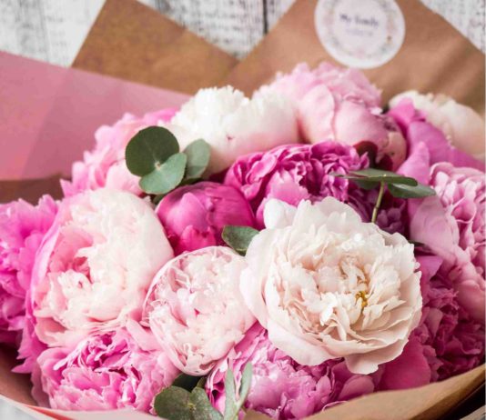 На пике популярности букеты из пионов