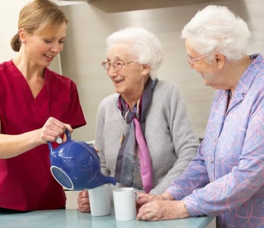 Дом престарелых для пожилых с болезнью Паркинсона: особенности ухода