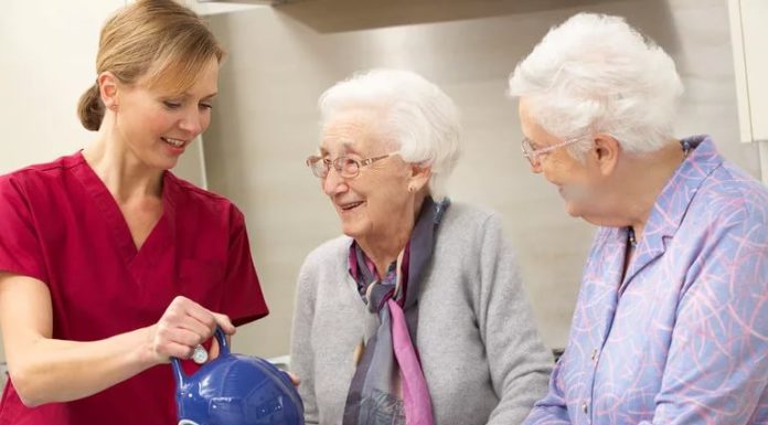 Дом престарелых для пожилых с болезнью Паркинсона: особенности ухода