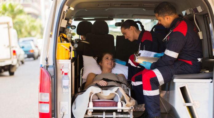 Перевозка лежачих больных: виды, способы