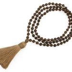 Почему настоящие буддийские четки состоят из 108 бусин?