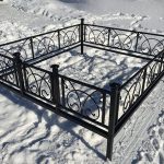 Кованые ограды: преимущества и особенности