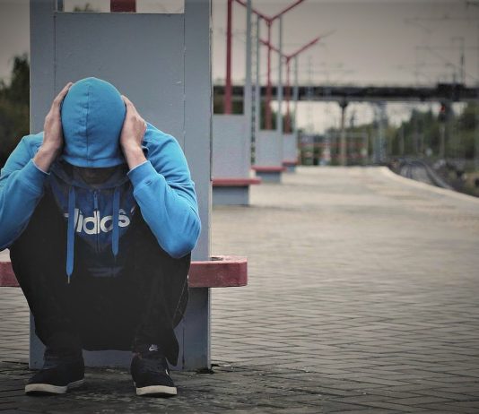 Наркозависимый в семье: как помочь родному человеку преодолеть болезнь