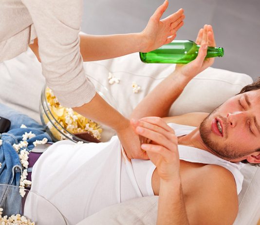 Как вывести человека из запоя в домашних условиях?