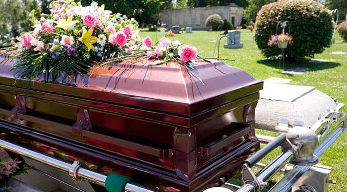 Как организовать достойные похороны?