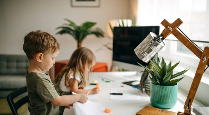 Что рисуют дети, и когда нужен детский психолог