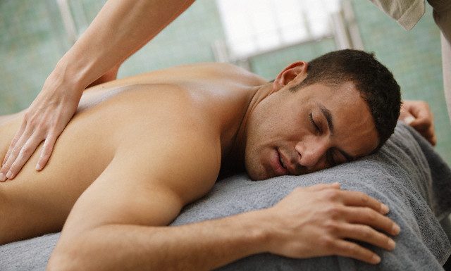 Кто лучший массажист – женщина или мужчина?