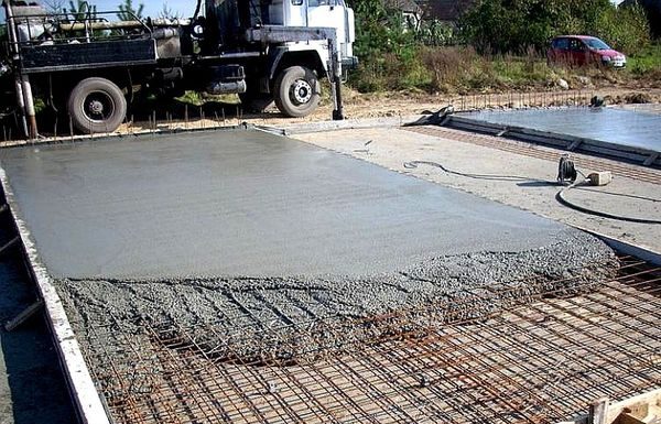 Когда лучше всего заливать бетон?