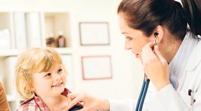 Когда нужно идти на приём к педиатру и чем он может помочь