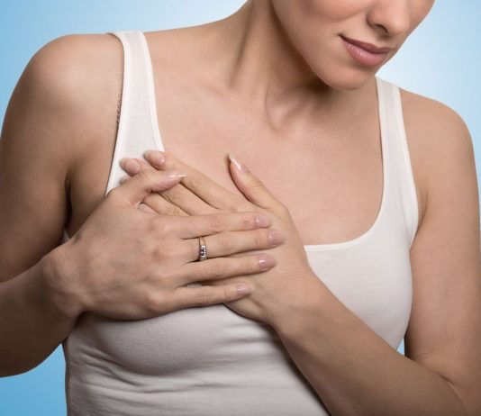 Как вовремя распознать рак груди: признаки и диагностика