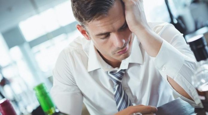 Вывод из запоя на дому или в стационаре: как поступить правильно