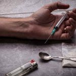 Как помочь человеку избавиться от наркотической зависимости?