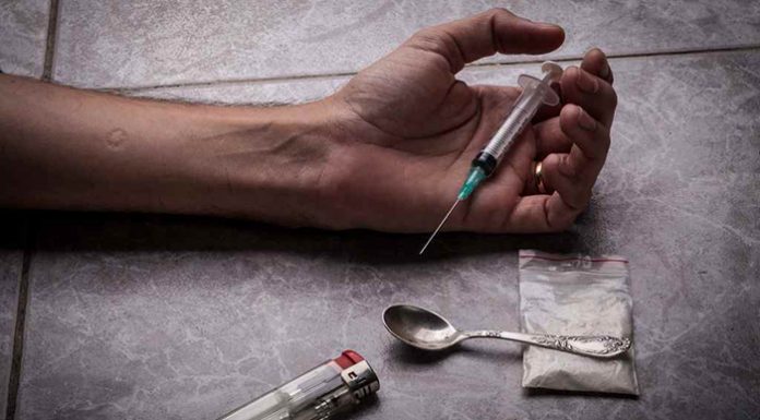 Как помочь человеку избавиться от наркотической зависимости?