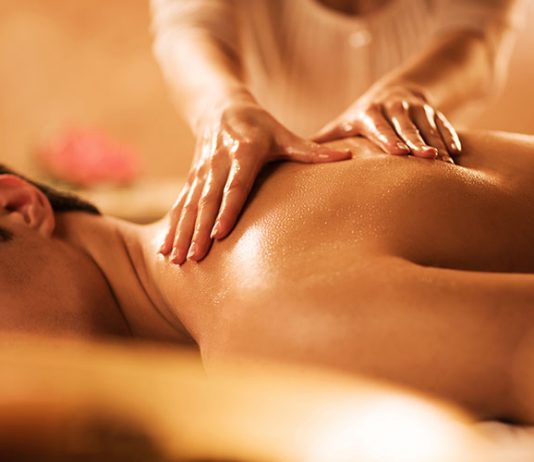 Как проходит процедура релакс массажа и что в него входит?
