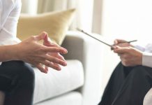 Чем занимается психиатр и когда нужно идти к нему на приём