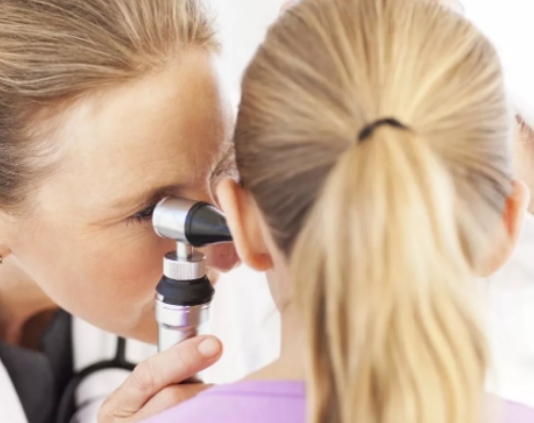 Какие заболевания лечит врач-отоларинголог?