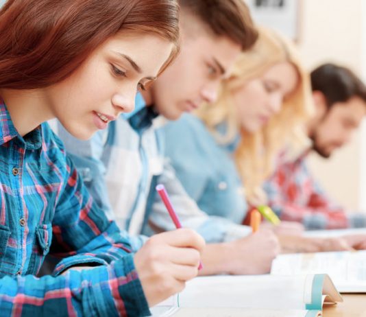 Что нужно чтобы поступить в вуз в Чехии