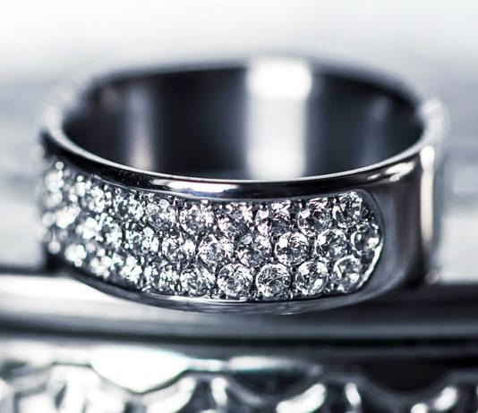 Изделия из платины: в чем их ценность