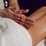 Польза и правила техники массажа спины