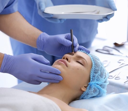 Как выбрать хорошего доктора пластической хирургии