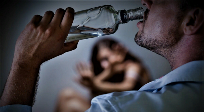 Выход из запоя: как помочь близкому человеку, попавшему в беду?