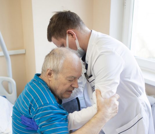 Когда можно начинать реабилитацию после инсульта?