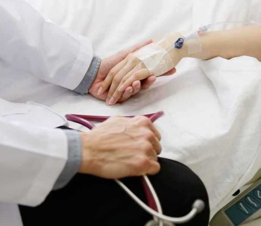 Когда нужно вызвать врача-нарколога на дом?