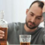 Как вывести человека из длительного запоя