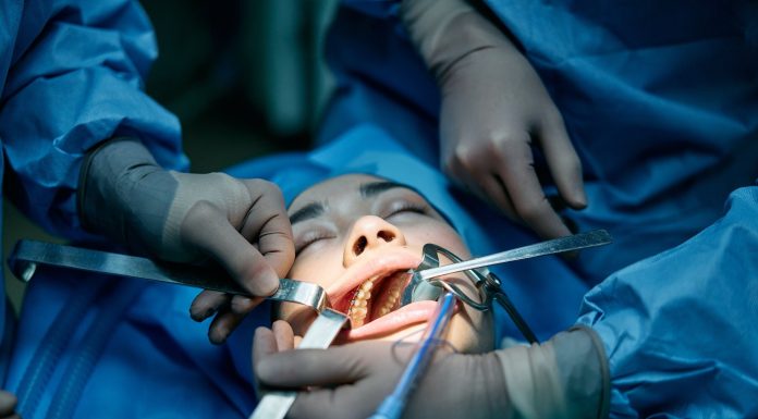 Хирургическая стоматология: сложные случаи