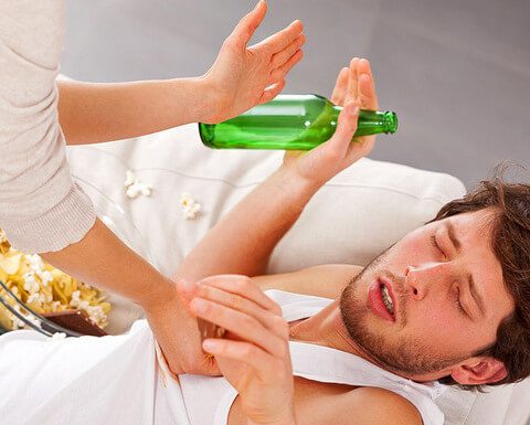 Как вывести человека из длительного запоя