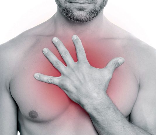 Боль в груди при дыхании или кашле: в чем причины?