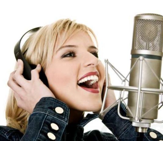 Чему учат на занятиях по вокалу