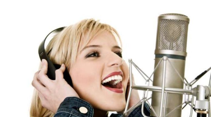 Чему учат на занятиях по вокалу