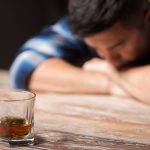 Куда обращаться если человек в запое