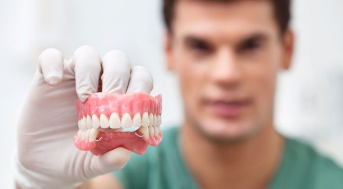 Протезирование зубов: особенности процедуры