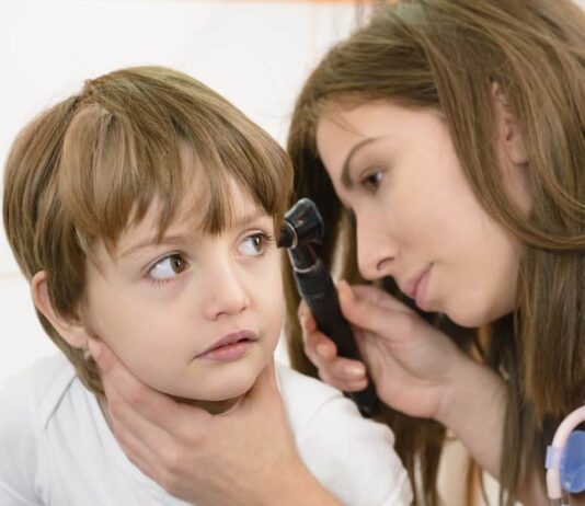 В каких случаях лучше вызывать лора на дом