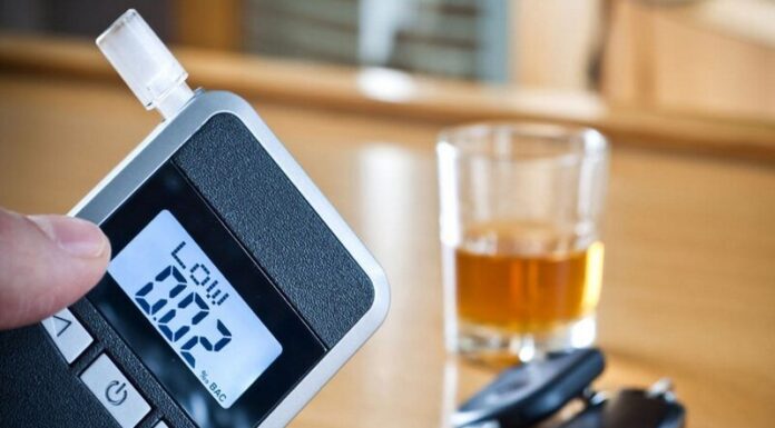 Как работает алкотестер и кому он нужен
