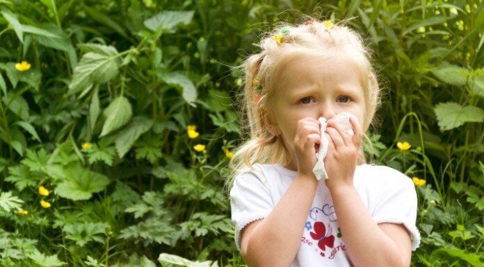 Почему дети летом болеют?