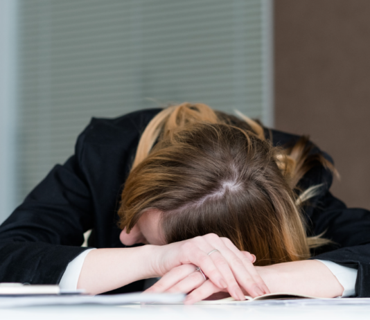 Как избавится от сонливости и усталости?