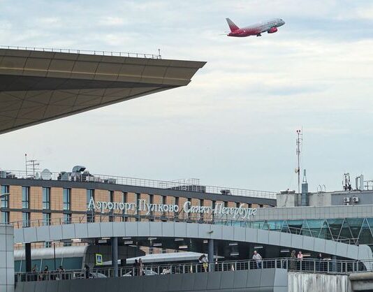 Аэропорт Пулково принял четыре летевших в Москву самолета