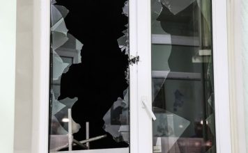 В Волгограде осматривают дома, поврежденные в результате атаки БПЛА ВСУ