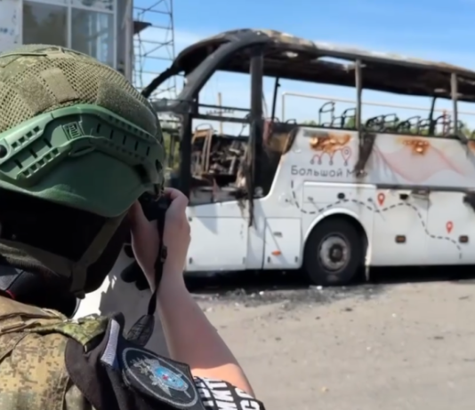 СК опубликовал видео с места удара ВСУ по автобусу Москва – Симферополь