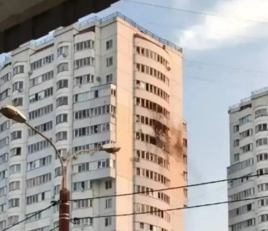 Воробьев: в Чехове беспилотник попал в многоквартирный дом